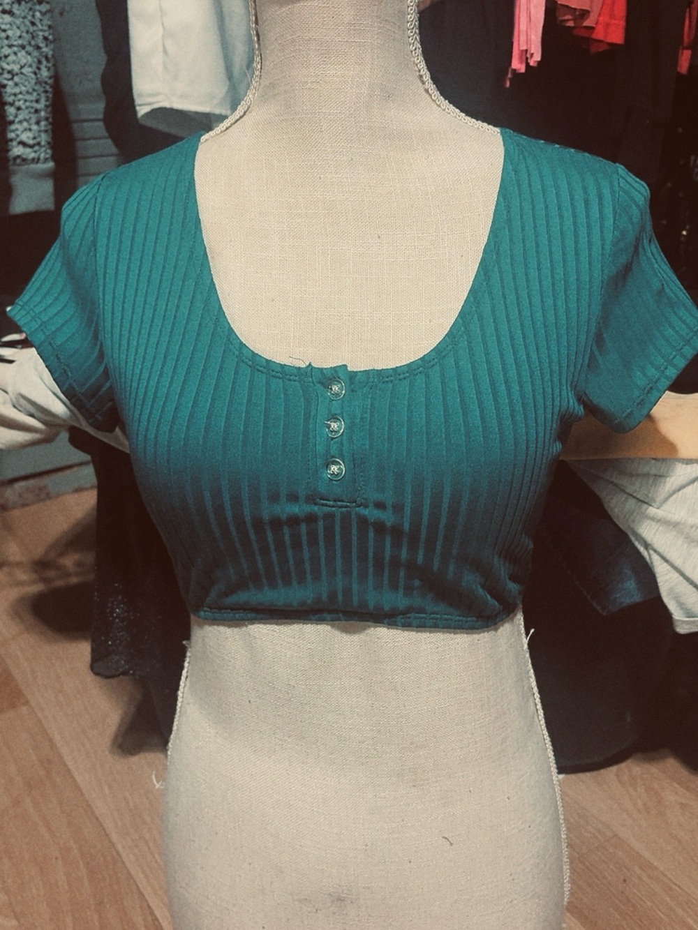 Ribbed Teal Scoop-Neck Cropped Tee with Button Placket